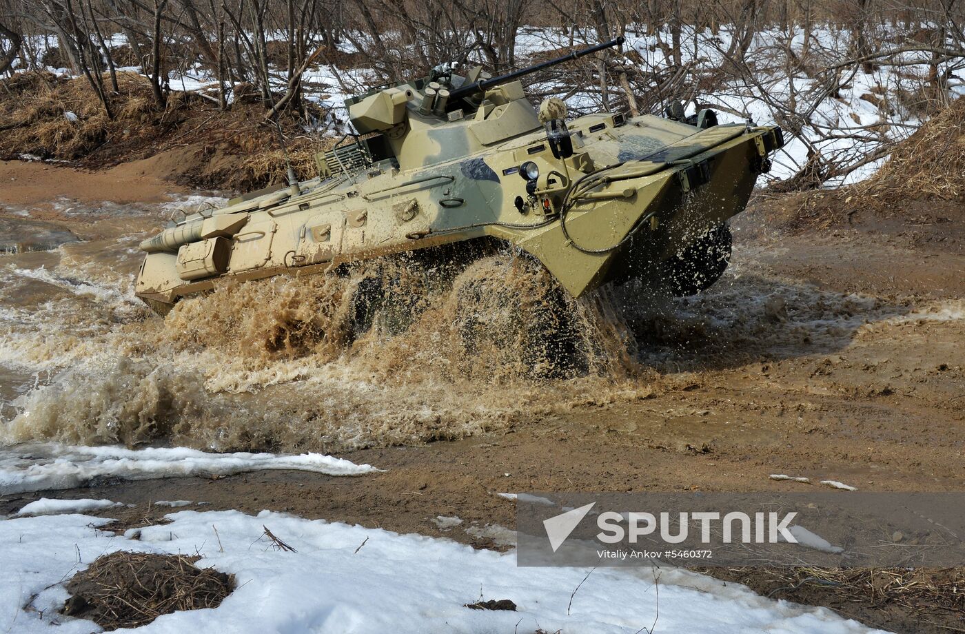 Pacific Fleet Marines get new BTR-82A armored personnel carriers