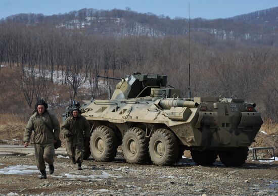 Pacific Fleet Marines get new BTR-82A armored personnel carriers