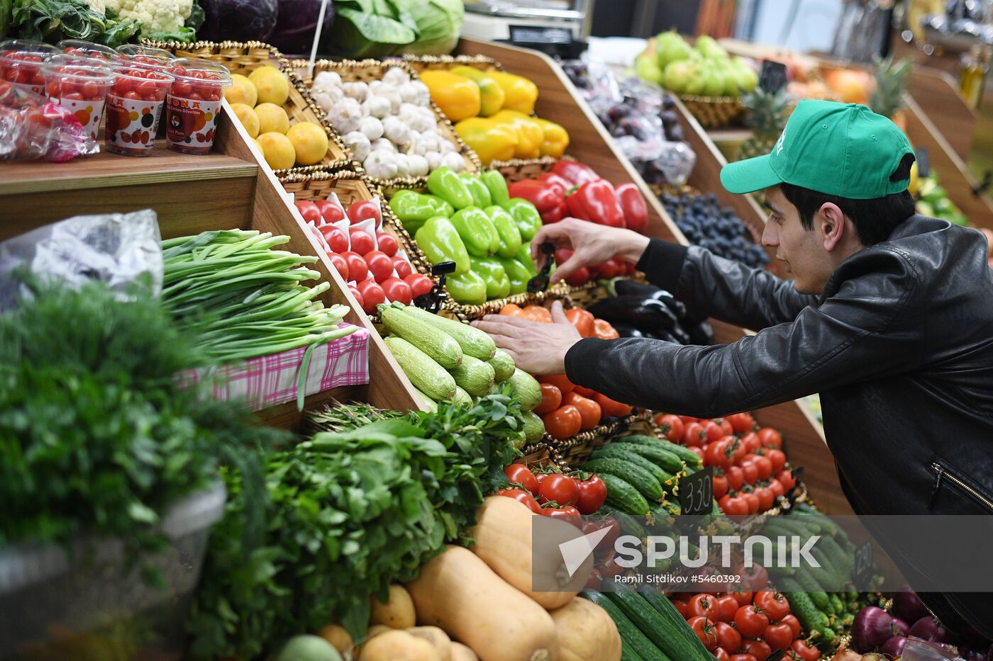 Velozavodsky market reopens in Moscow after renovation