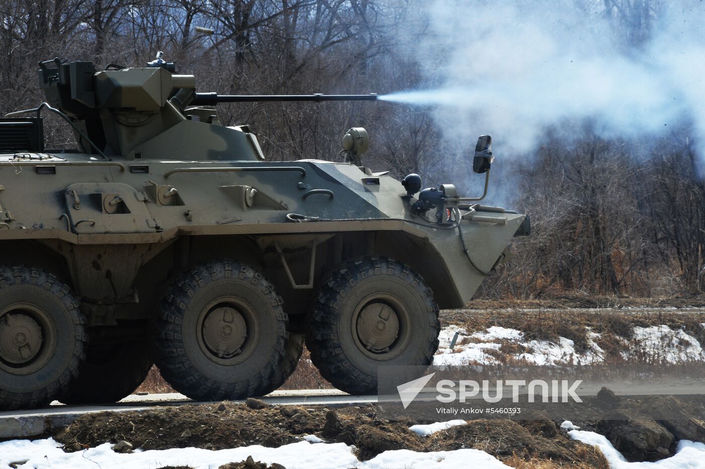 Pacific Fleet Marines get new BTR-82A armored personnel carriers
