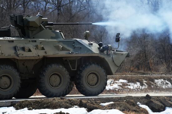 Pacific Fleet Marines get new BTR-82A armored personnel carriers