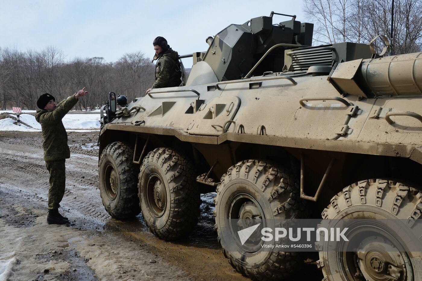 Pacific Fleet Marines get new BTR-82A armored personnel carriers