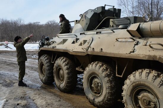 Pacific Fleet Marines get new BTR-82A armored personnel carriers