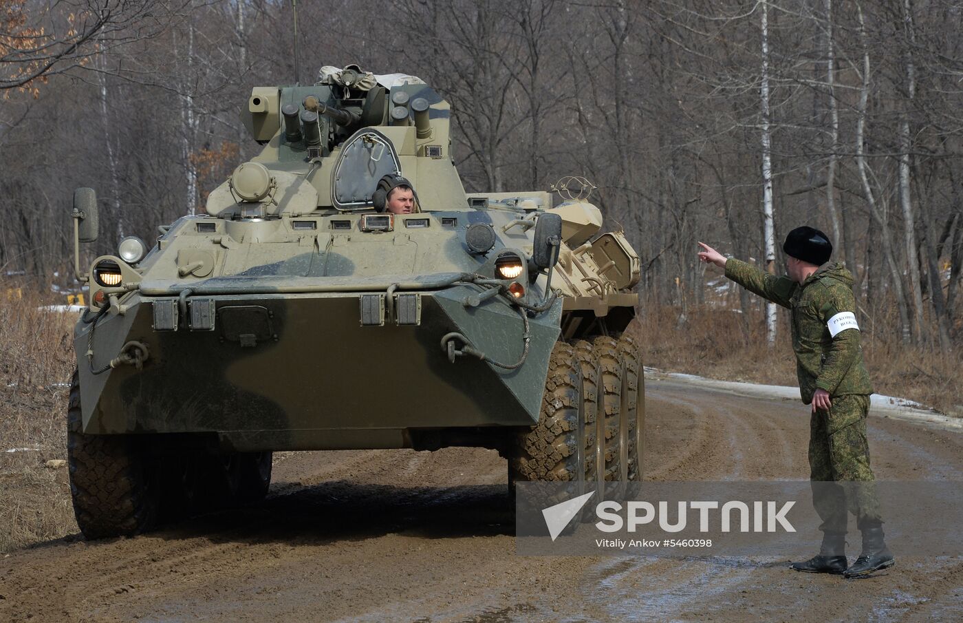 Pacific Fleet Marines get new BTR-82A armored personnel carriers