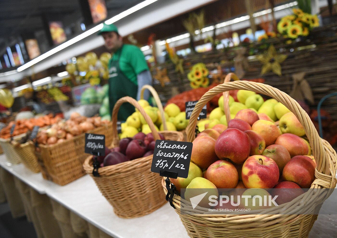 Velozavodsky market reopens in Moscow after renovation