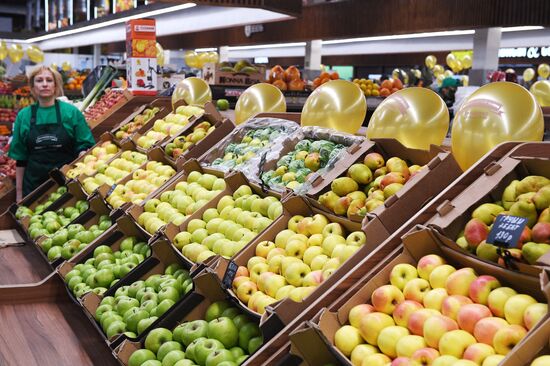 Velozavodsky market reopens in Moscow after renovation