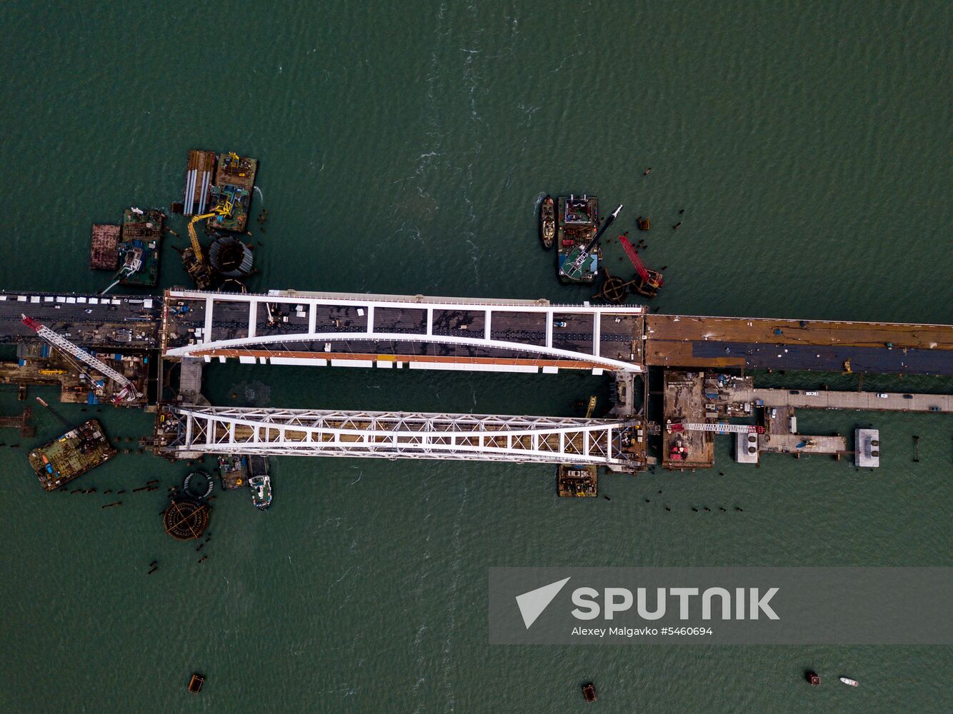 Crimean Bridge under construction