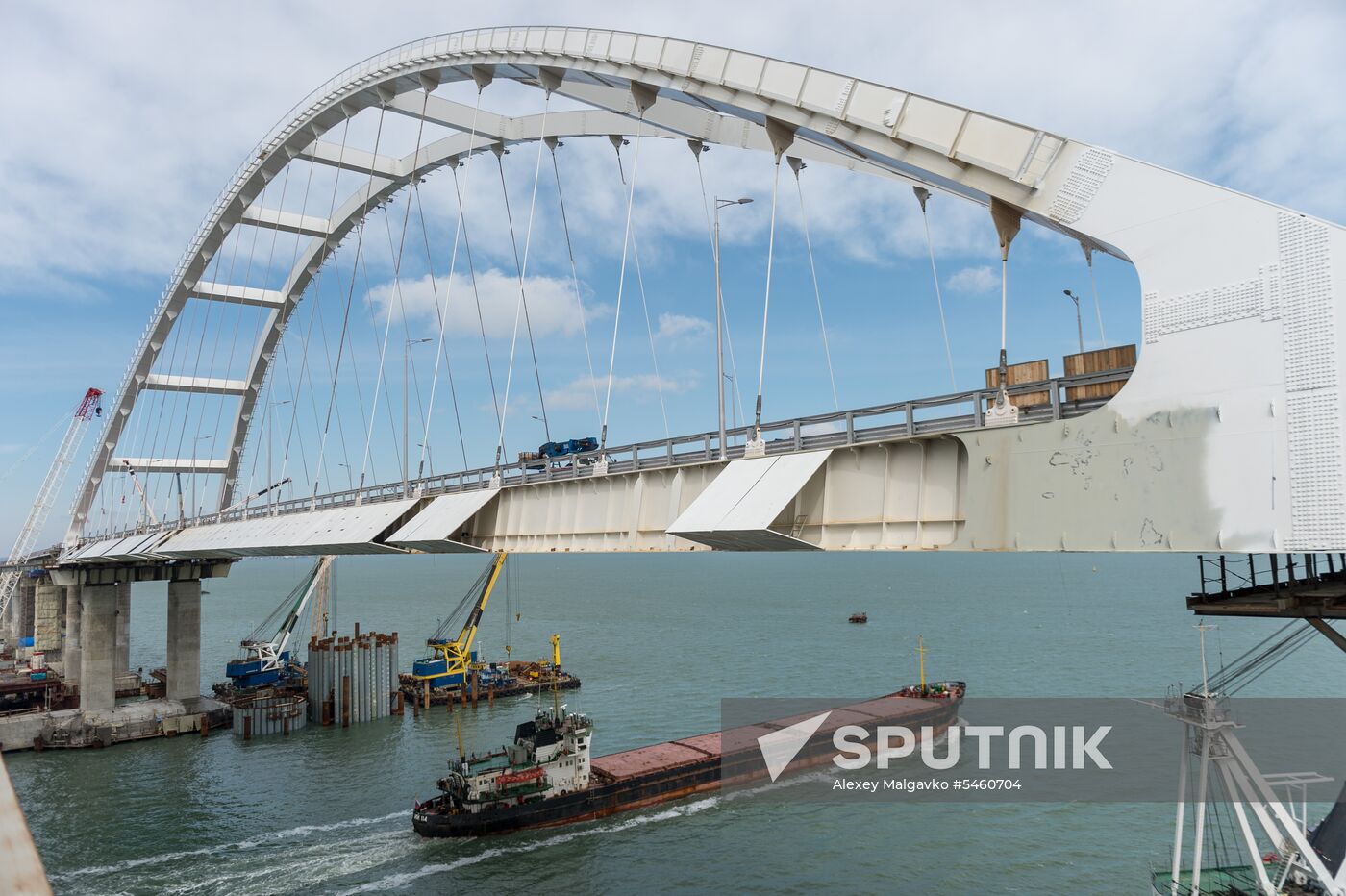 Crimean Bridge under construction