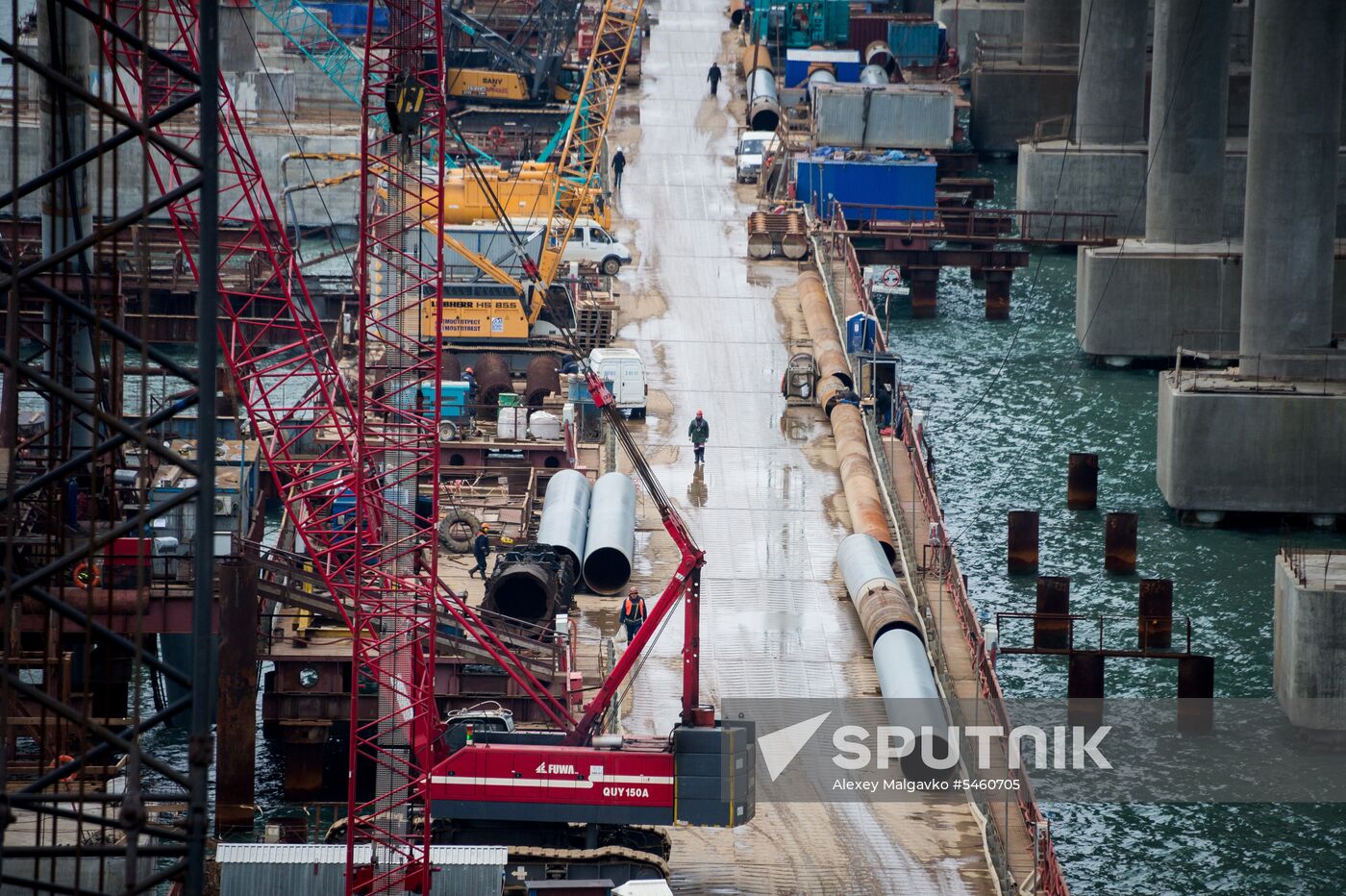 Crimean Bridge under construction
