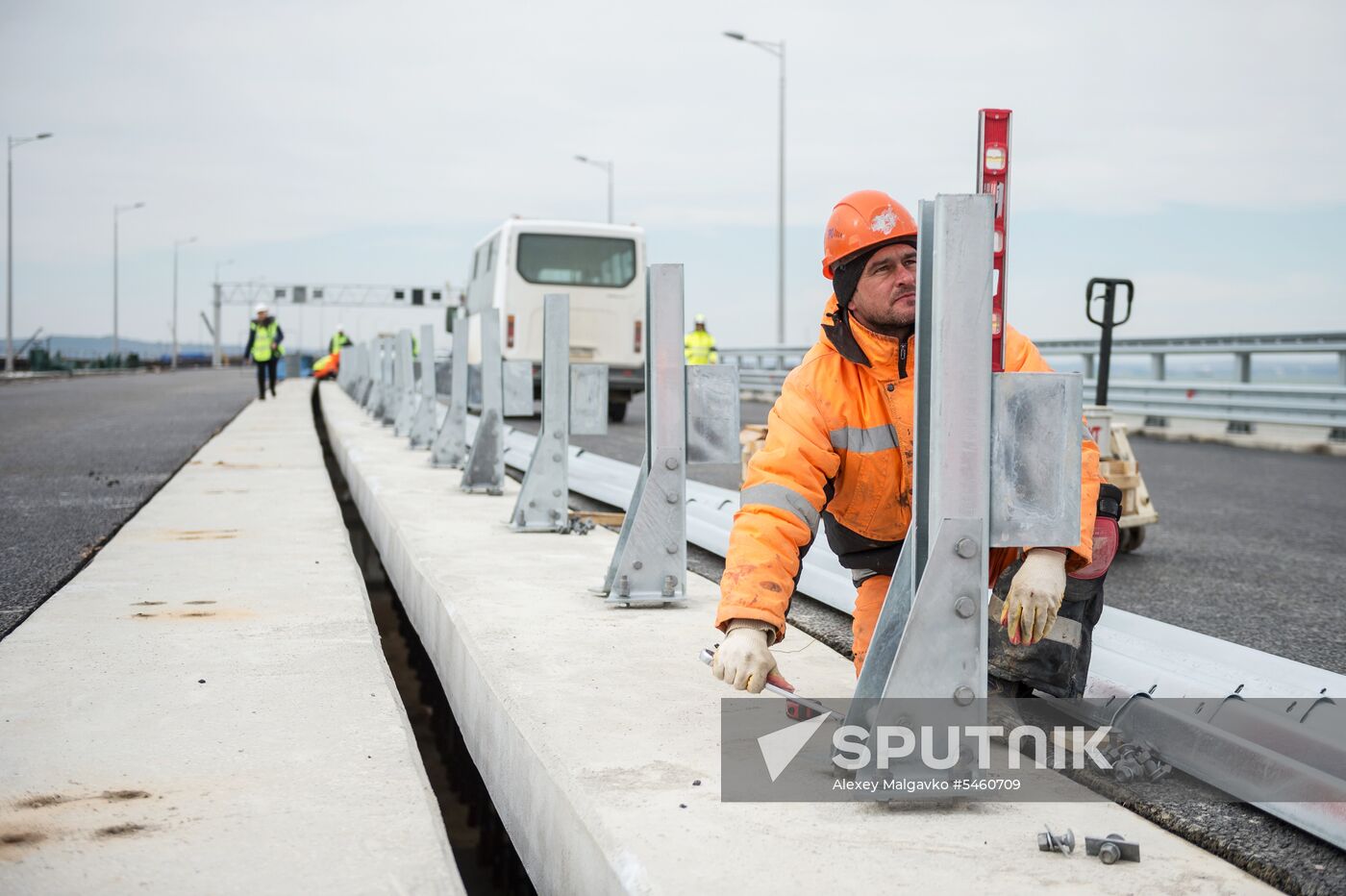 Crimean Bridge under construction