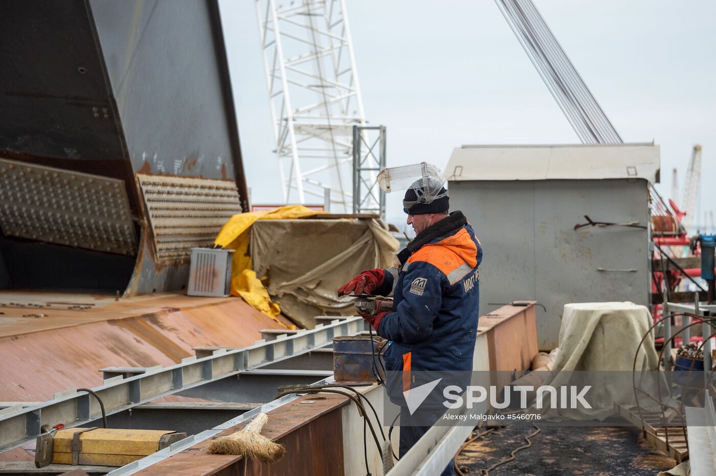 Crimean Bridge under construction