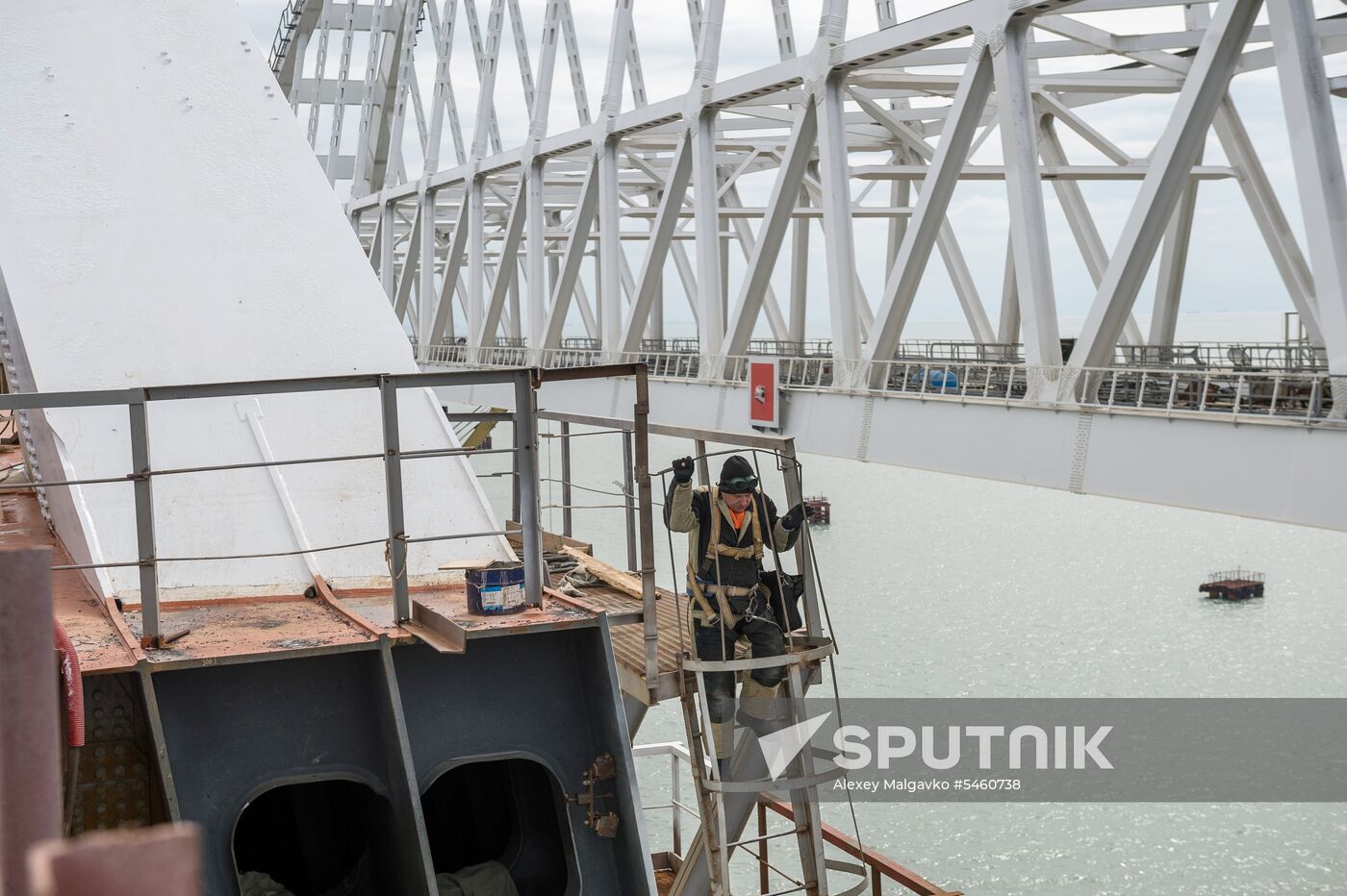 Crimean Bridge under construction