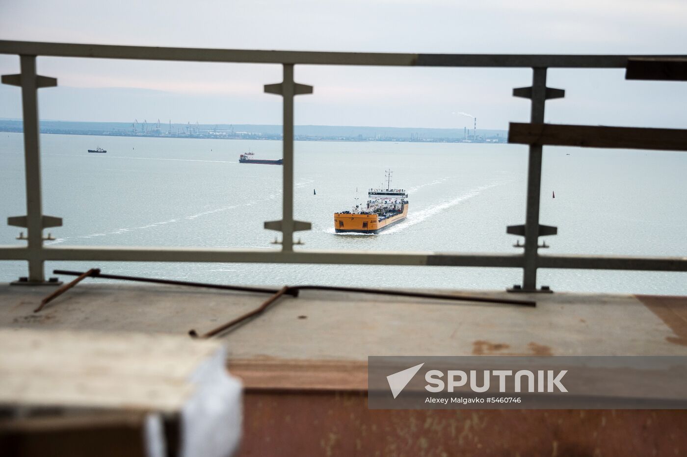 Crimean Bridge under construction