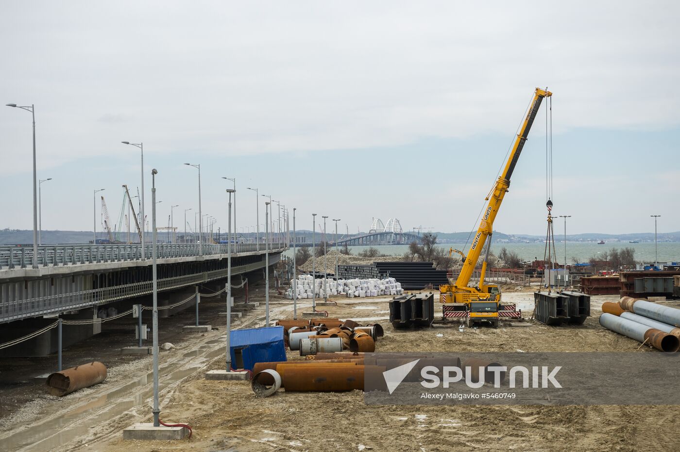 Crimean Bridge under construction