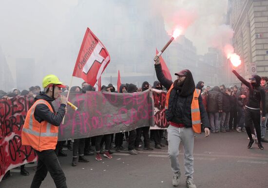 General strike of public employees in France