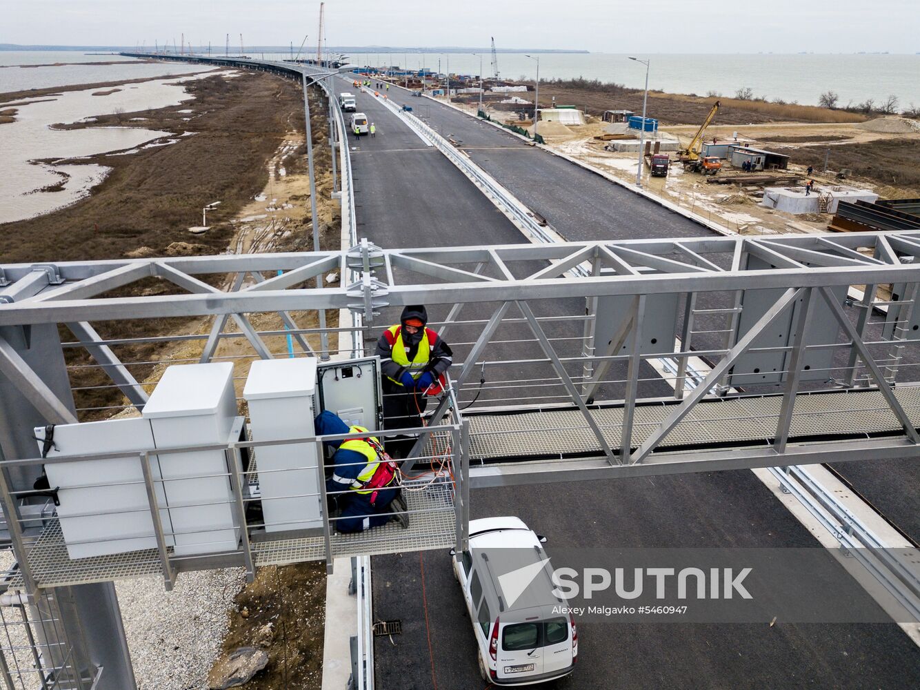 Crimean Bridge under construction