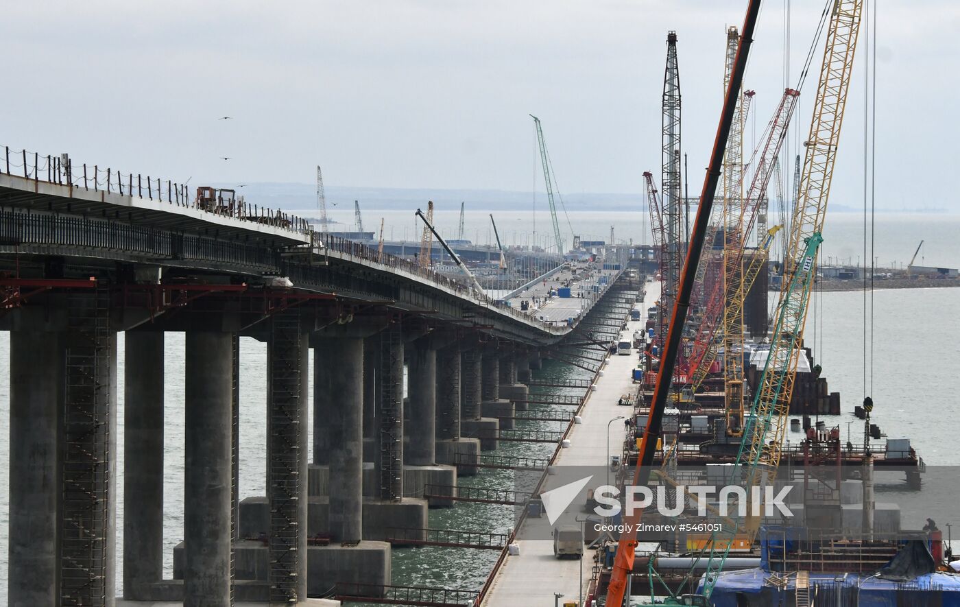 Crimean Bridge under construction