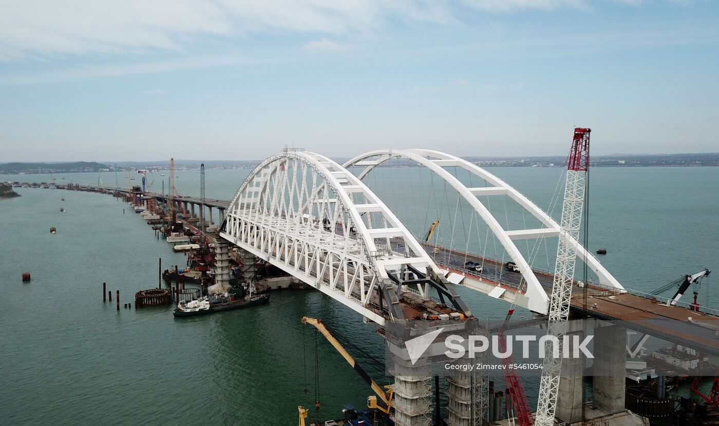 Crimean Bridge under construction