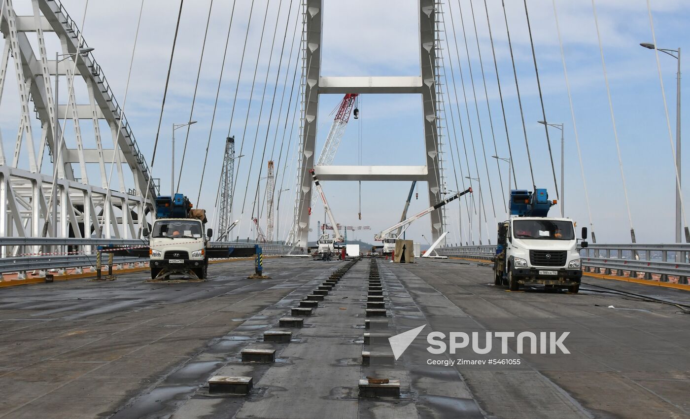 Crimean Bridge under construction