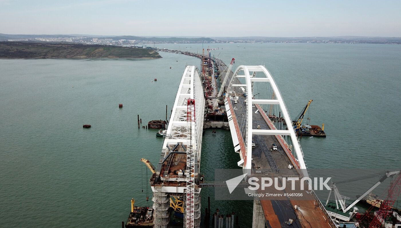Crimean Bridge under construction