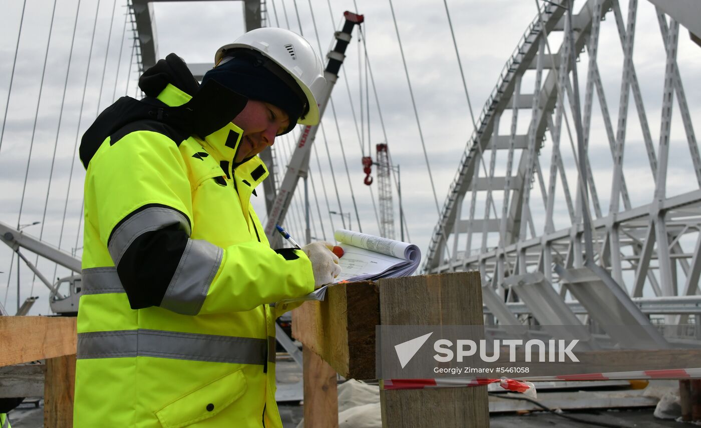 Crimean Bridge under construction