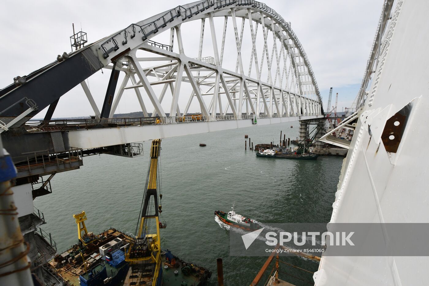 Crimean Bridge under construction