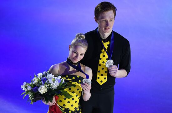 Figure skating. World Championships. Pairs. Free skating