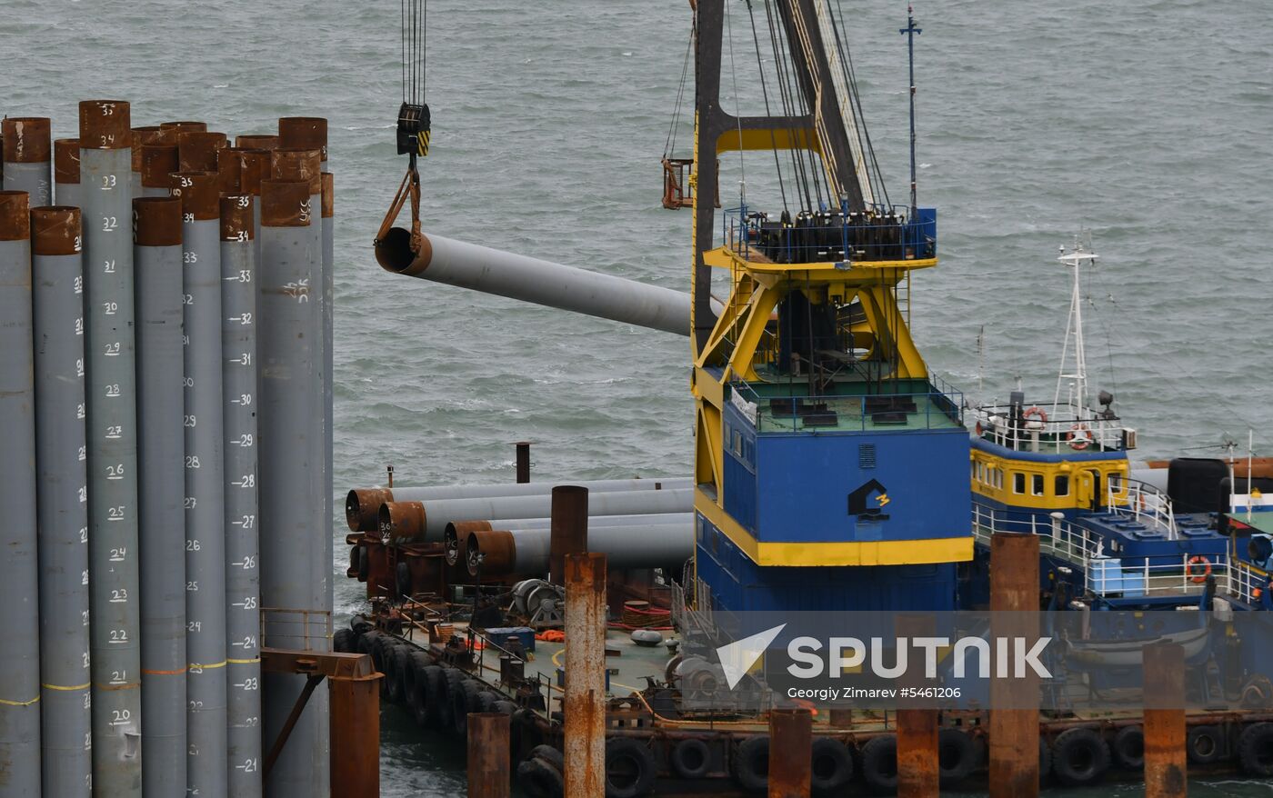 Crimean Bridge under construction