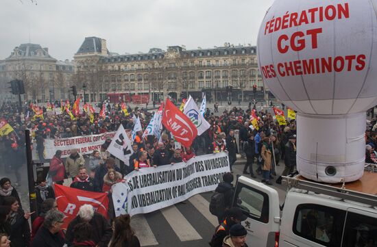 General strike of public employees in France