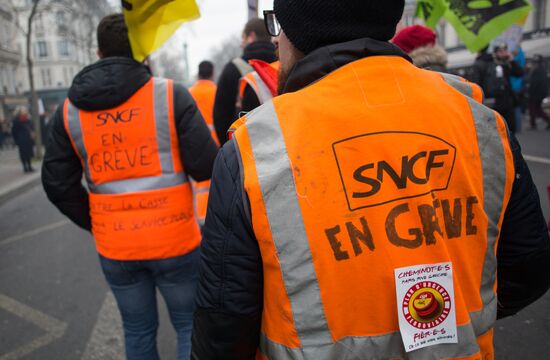 General strike of public employees in France
