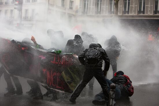 General strike of public employees in France