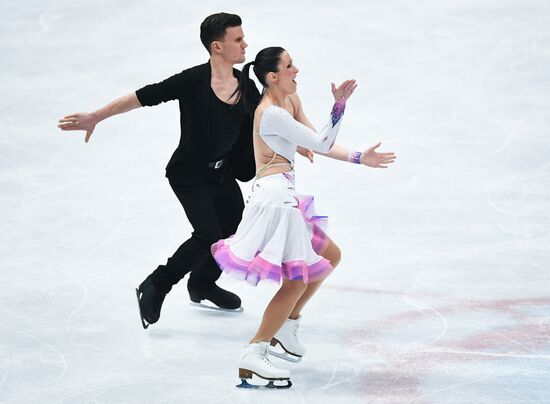 ISU Figure Skating Championships. Ice dance short program