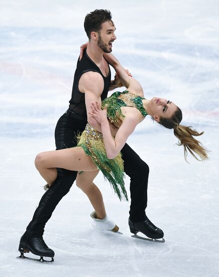 ISU Figure Skating Championships. Ice dance short program