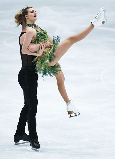 ISU Figure Skating Championships. Ice dance short program