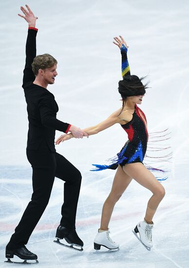 ISU Figure Skating Championships. Ice dance short program