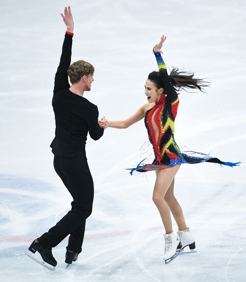 ISU Figure Skating Championships. Ice dance short program