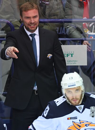 Ice hockey. Kontinental Hockey League. Ak Bars vs. Metallurg