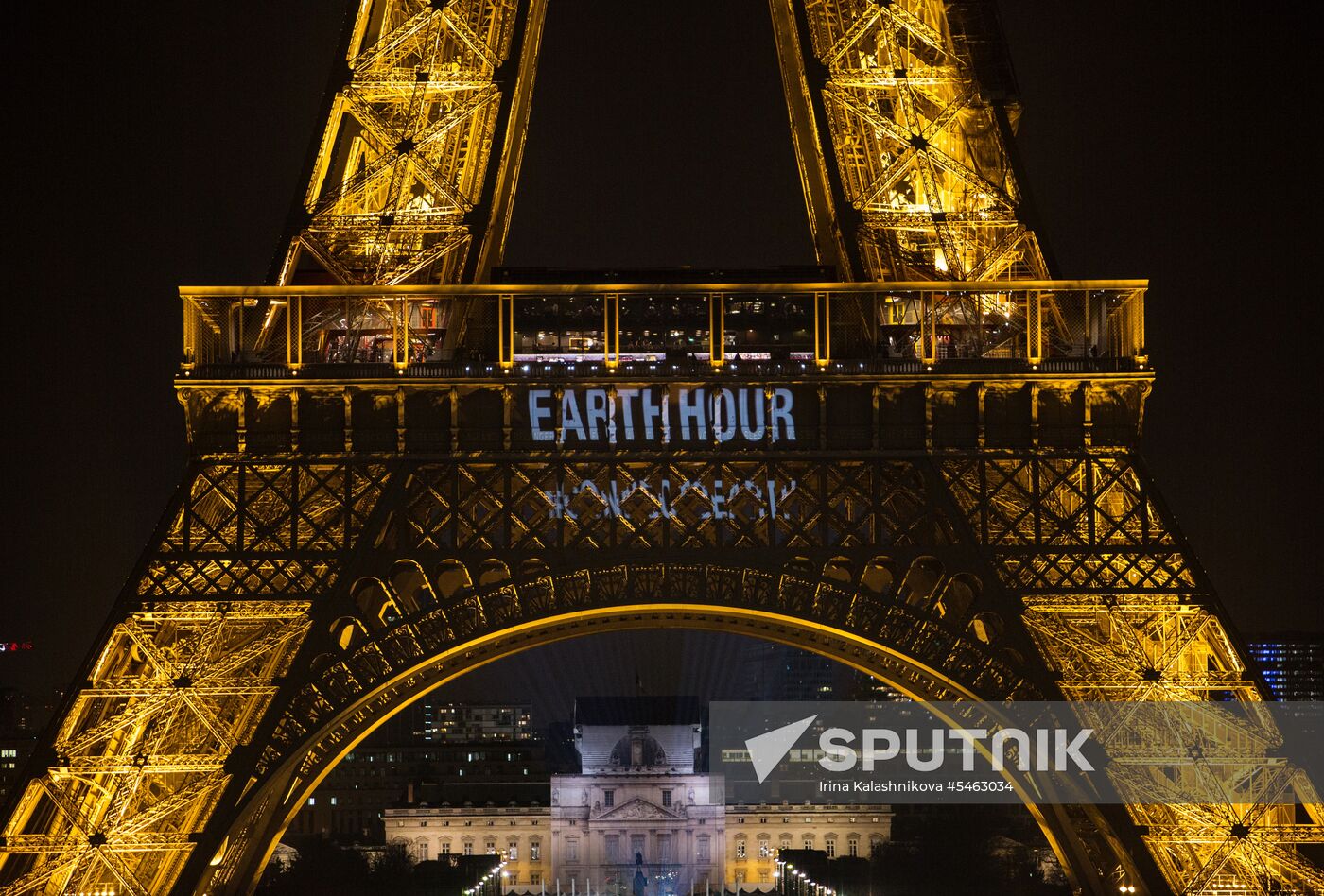Earth Hour 2018 abroad