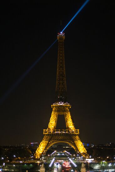 Earth Hour 2018 abroad