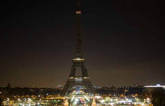 Earth Hour 2018 abroad