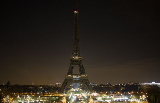 Earth Hour 2018 abroad