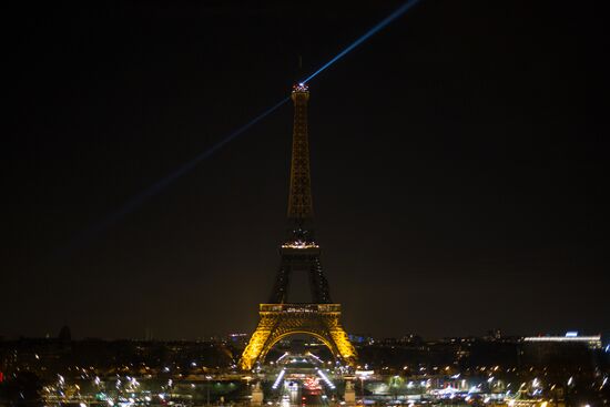 Earth Hour 2018 abroad