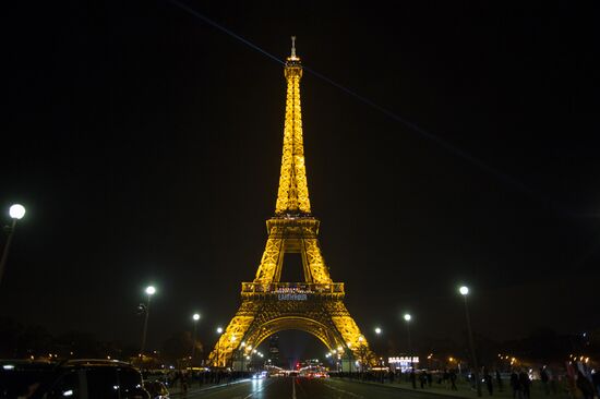 Earth Hour 2018 abroad