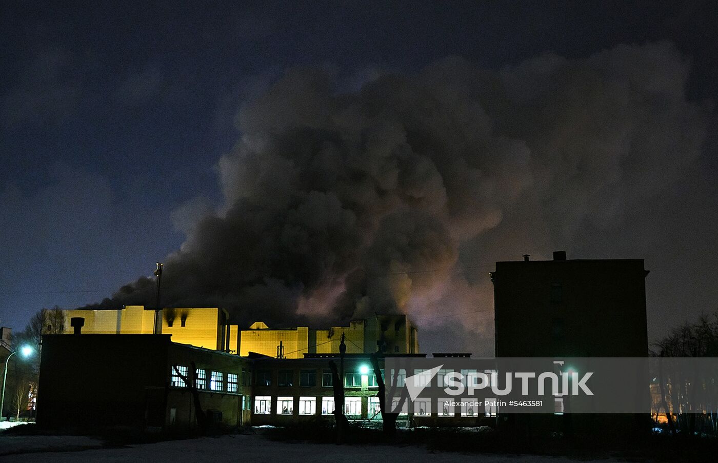 Fire at Zimnyaya Vishnya shopping mall in Kemerovo