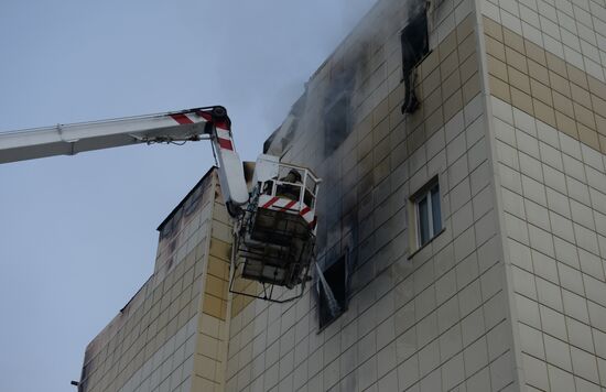 Fire at Zimnyaya Vishnya shopping mall in Kemerovo