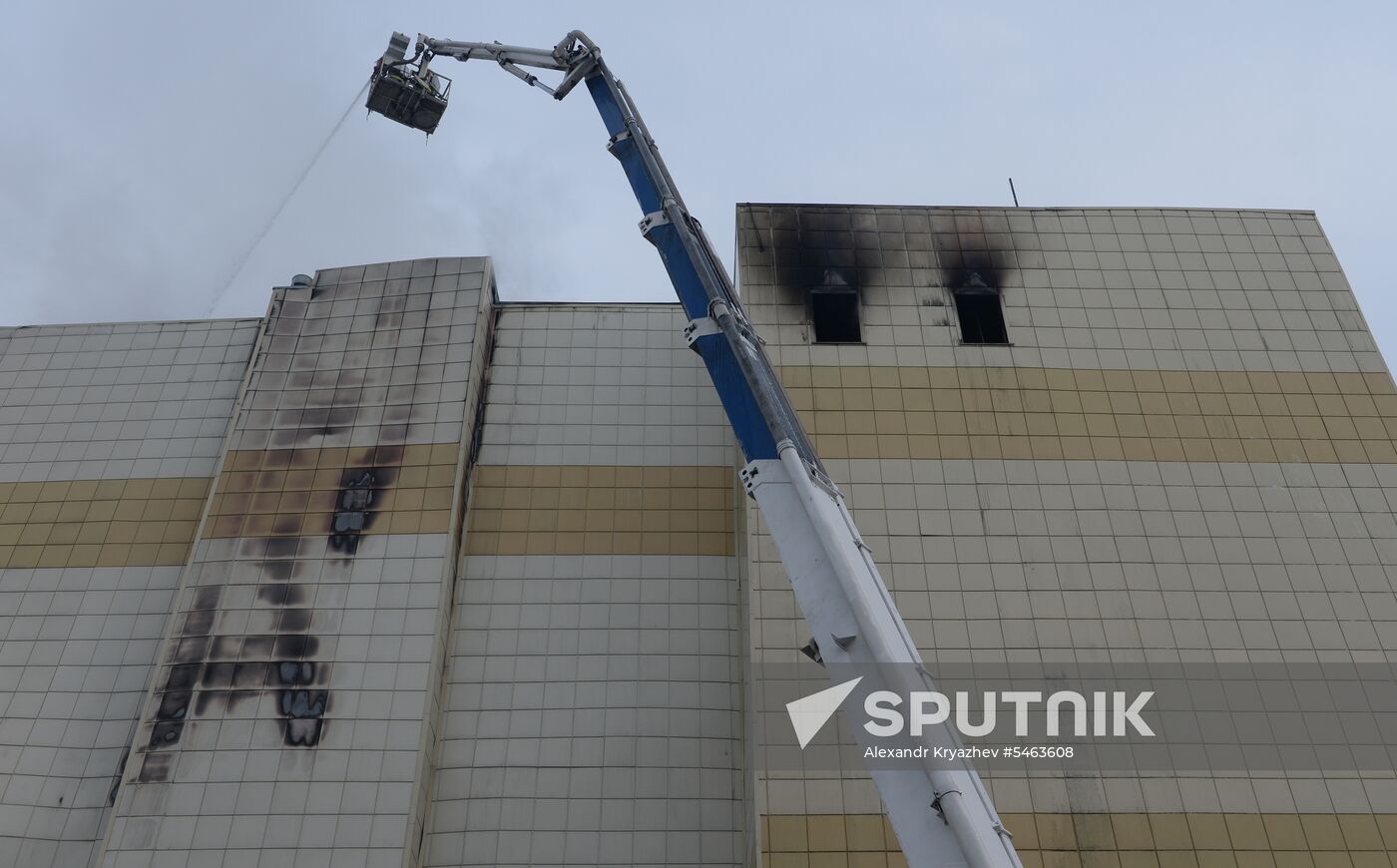 Fire at Zimnyaya Vishnya shopping mall in Kemerovo