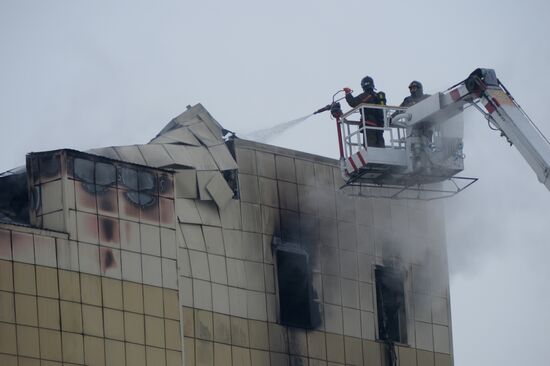Fire at Zimnyaya Vishnya shopping mall in Kemerovo