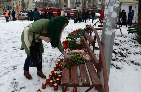 Flowers in memory of Zimnyaya Vishnya shopping mall victims