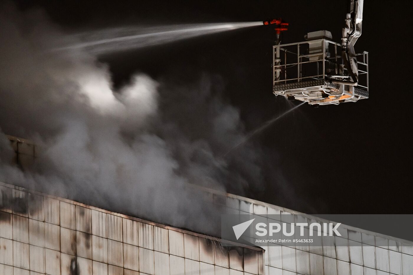 Fire at Zimnyaya Vishnya shopping mall in Kemerovo