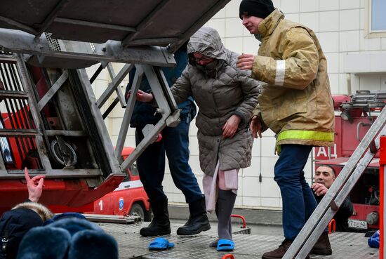 Fire at Zimnyaya Vishnya shopping mall in Kemerovo